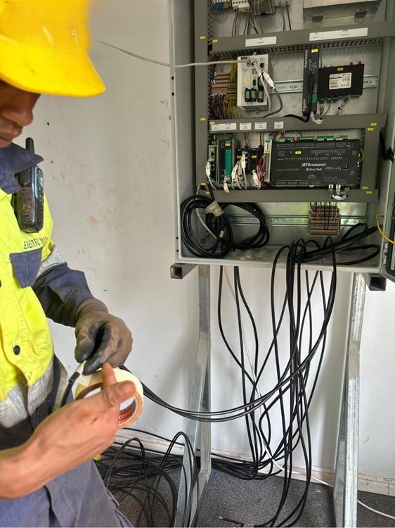 Field Communication Equipment Wiring